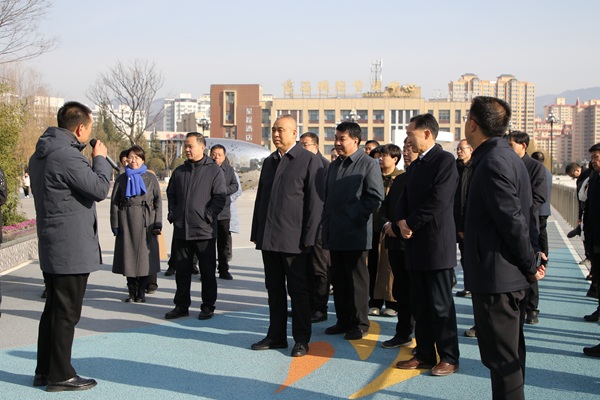 商洛市政協(xié)委員調(diào)研視察城市建設(shè)情況_(2(1385866)-20241220085216.JPG