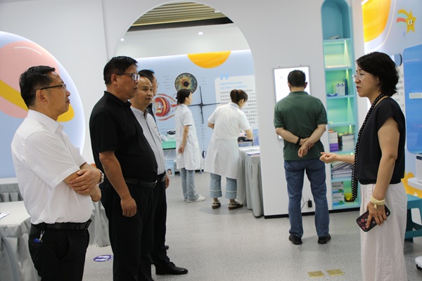 1753318209701288.jpg 委員們?cè)凇皭?ài)眼小屋”開(kāi)展“微調(diào)研”活動(dòng)(1642777)-20250724084845.jpg